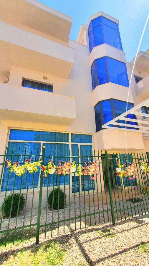 Vila Vera Dıraç Dış mekan fotoğraf